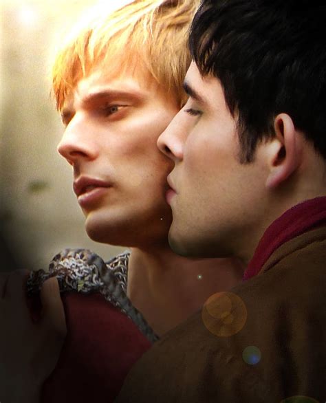 The round table uncovers the magic of Merlin in fanfiction